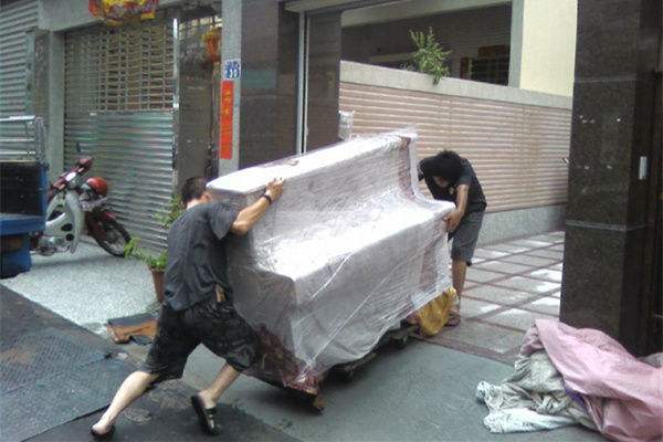 鋼琴搬運1